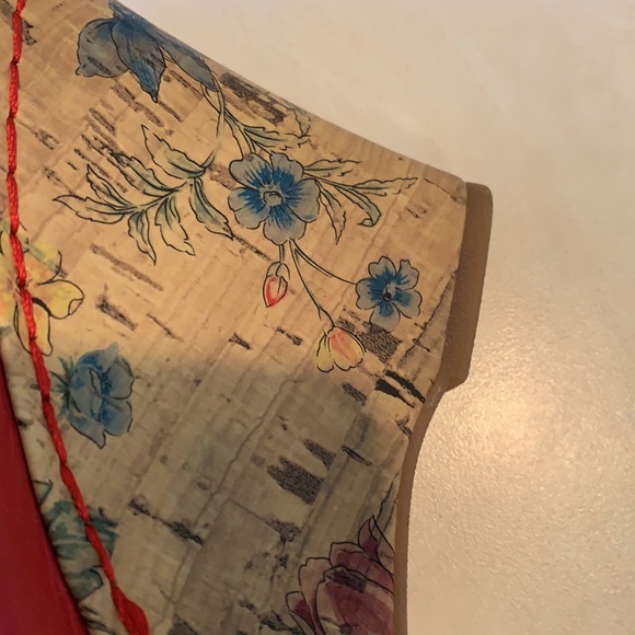 b.o.c. Wedge Sandals, size 8M - Picture 10 of 15